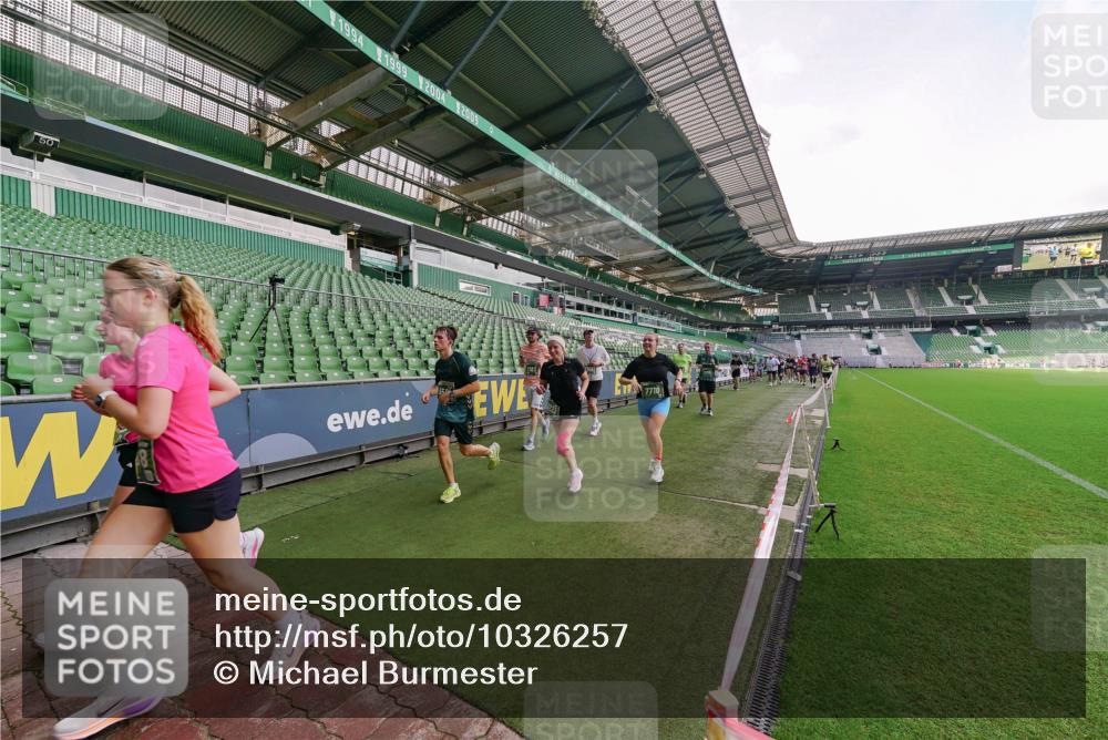 13.09.2026 - 21. swb-Marathon Bremen Michael Burmester http://msf.ph/oto/10326257 13.09.2026 13:30:14 Laufen im Stadion 122, 171, 224, 297, 405, 422, 476, 639, 685, 729, 754, 767, 806, 986, 1114, 1217, 1242, 1270, 1384, 1529, 1615, 1633, 1634, 1810, 1811, 1886, 1983, 2216, 2238, 2242, 2249, 2263, 2326, 2368, 2372, 2436, 2449, 2546, 2615, 2629, 2637, 2643, 2719, 2738, 2740, 2830, 2862, 2868, 2869, 2871, 2918, 2924, 2991, 2994, 3020, 3053, 3101, 3129, 3227, 3238, 3274, 3286, 3321, 3361, 3401, 3563, 3594, 3605, 3678, 3755, 3758, 3873, 3876, 3898, 3929, 3953, 3965, 3971, 4011, 4056, 357 meine-sportfotos.de