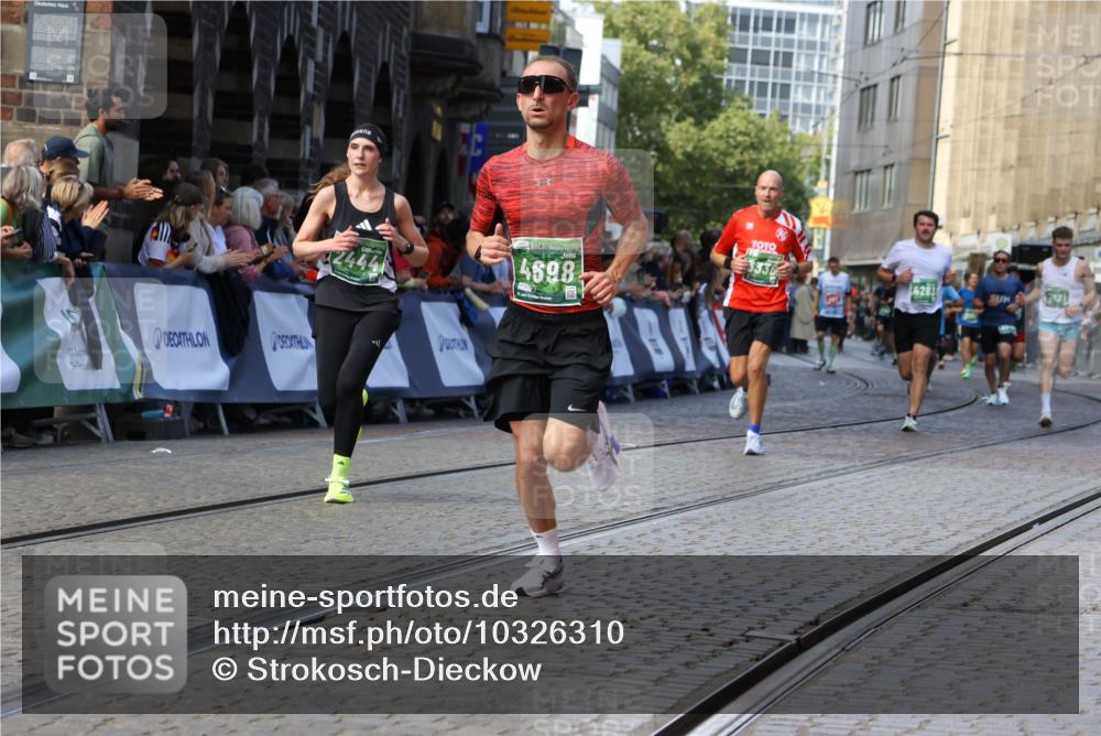 13.09.2026 - 21. swb-Marathon Bremen Strokosch-Dieckow http://msf.ph/oto/10326310 13.09.2026 13:11:57 Ziel 382, 4651, 5585, 6059, 7109, 8982, 8996, 13055, 493, 2444, 2447, 2820, 3336, 3703, 4283, 5940, 6739, 7621, 13013 meine-sportfotos.de