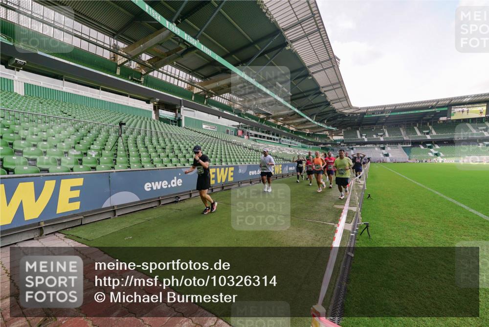 13.09.2026 - 21. swb-Marathon Bremen Michael Burmester http://msf.ph/oto/10326314 13.09.2026 13:30:21 Laufen im Stadion 122, 171, 224, 297, 405, 422, 476, 639, 685, 729, 754, 767, 806, 986, 1114, 1217, 1242, 1270, 1384, 1529, 1615, 1633, 1634, 1775, 1810, 1811, 1886, 1983, 2216, 2238, 2242, 2249, 2263, 2326, 2368, 2372, 2436, 2449, 2546, 2615, 2629, 2637, 2643, 2677, 2719, 2738, 2740, 2830, 2862, 2869, 2871, 2877, 2918, 2924, 2994, 3020, 3053, 3101, 3129, 3227, 3238, 3274, 3286, 3321, 3361, 3401, 3563, 3594, 3605, 3755, 3758, 3873, 3876, 3898, 3929, 3953, 3965, 3971, 4011, 4056, 357 meine-sportfotos.de