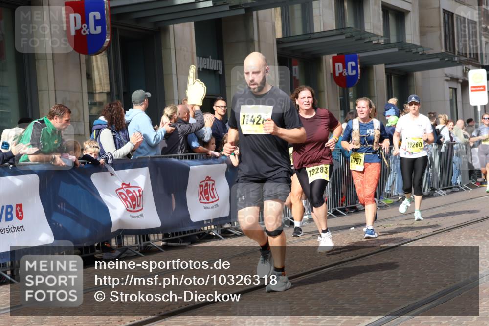 13.09.2026 - 21. swb-Marathon Bremen Strokosch-Dieckow http://msf.ph/oto/10326318 13.09.2026 11:01:03 Ziel 10181, 10560, 10647, 10648, 10678, 10892, 10964, 10965, 11260, 11306, 11324, 11428, 11459, 11467, 11550, 11551, 11666, 11681, 11682, 11751, 11788, 11796, 11798, 11813, 11816, 11969, 11970, 12047, 12062, 12241, 12245, 12283, 12390, 12391, 10093, 10367, 10368, 10428, 10639, 10753, 10857, 10964, 10965, 11049, 11055, 11116, 11247, 11343, 11359, 11428, 11475, 11540, 11728, 11797, 11804, 11819, 11850, 11959, 12006, 12085, 12116, 12241, 12397, 12428 meine-sportfotos.de