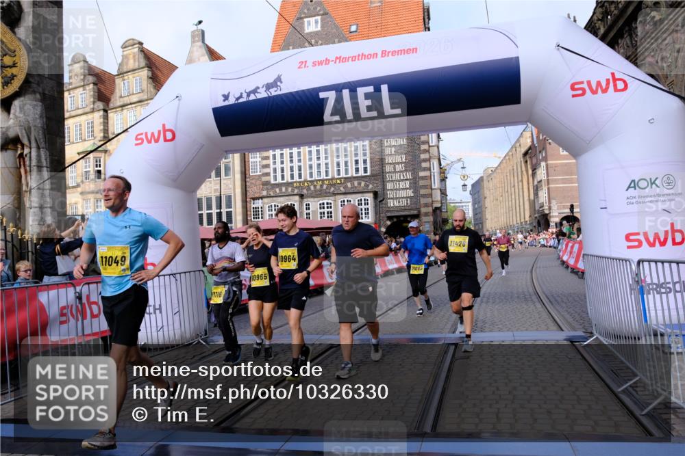 13.09.2026 - 21. swb-Marathon Bremen Tim E. http://msf.ph/oto/10326330 13.09.2026 11:01:24 Ziel 10093, 10428, 10639, 10753, 10892, 10964, 10965, 11049, 11116, 11260, 11306, 11428, 11540, 11681, 11682, 11728, 11751, 11816, 11850, 12085, 12116, 12241, 12245, 12283, 12390, 12391, 12428 meine-sportfotos.de