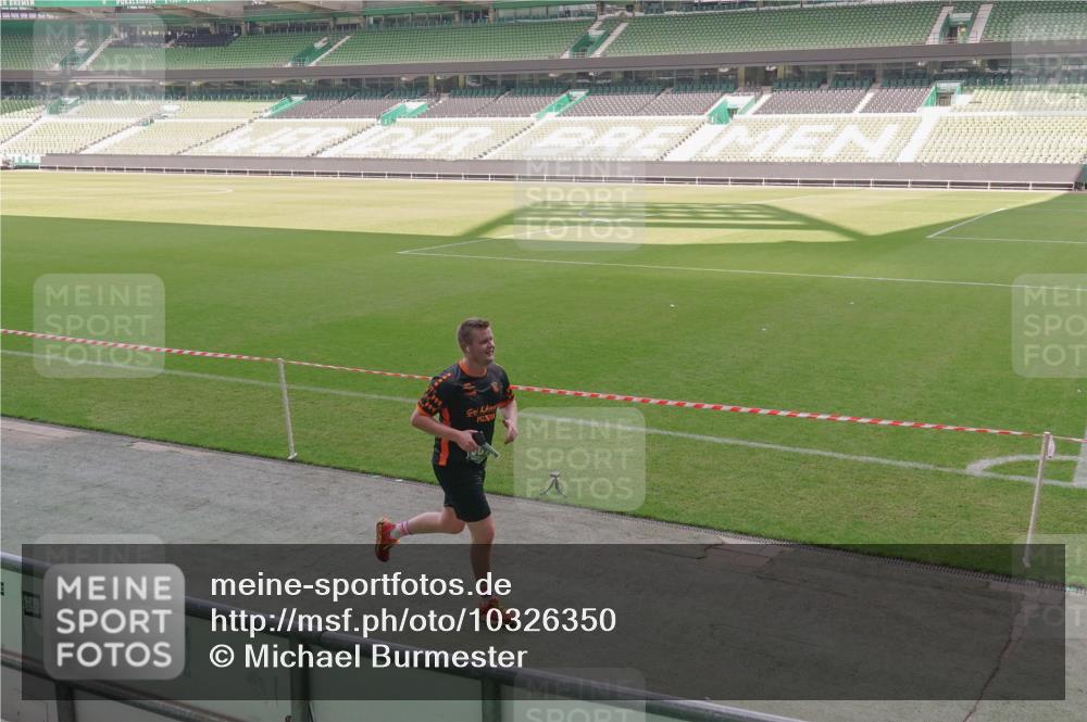 13.09.2026 - 21. swb-Marathon Bremen Michael Burmester http://msf.ph/oto/10326350 13.09.2026 12:55:51 Laufen im Stadion 161, 201, 205, 307, 388, 411, 431, 465, 495, 655, 854, 876, 913, 926, 948, 1053, 1058, 1130, 1197, 1390, 1537, 1599, 1645, 1750, 1972, 2001, 2040, 2122, 2125, 2234, 2251, 2260, 2319, 2383, 2390, 2473, 2474, 2535, 2604, 2733, 2801, 2812, 2870, 2922, 2948, 3012, 3057, 3119, 3134, 3175, 3192, 3202, 3206, 3241, 3246, 3290, 3346, 3348, 3356, 3411, 3508, 3706, 3716, 3836, 4135, 4137, 4171, 4413, 4479, 4733, 5277, 5430, 5530, 5695, 5867, 6106 meine-sportfotos.de
