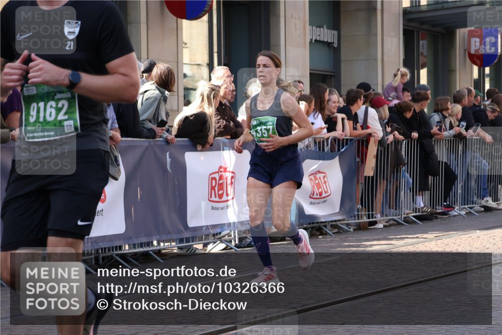 13.09.2026 - 21. swb-Marathon Bremen Strokosch-Dieckow http://msf.ph/oto/10326366 13.09.2026 13:20:16 Ziel 201, 232, 334, 541, 769, 876, 1197, 1528, 1646, 2493, 2577, 2953, 3813, 3866, 4174, 4351, 4357, 4358, 4482, 5137, 5213, 5450, 5493, 5855, 5954, 6177, 6495, 6496, 7411, 7517, 8141, 8178, 8804, 9047, 9162, 9691, 9721, 9949, 13126, 13222, 205, 431, 495, 511, 655, 1058, 1252, 1390, 1537, 1750, 1931, 1972, 2122, 2343, 2577, 2807, 2885, 2903, 3685, 3690, 4287, 5340, 5389, 5583, 5813, 5837, 6663, 6901, 7018, 7341, 7404, 7531, 7664, 8178, 9518, 9756, 13192 meine-sportfotos.de