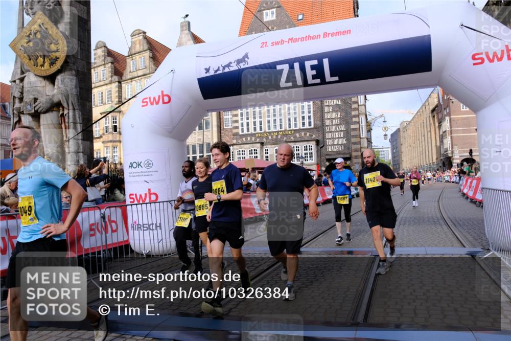 13.09.2026 - 21. swb-Marathon Bremen Tim E. http://msf.ph/oto/10326384 13.09.2026 11:01:25 Ziel 10093, 10428, 10639, 10753, 10892, 10964, 10965, 11049, 11116, 11260, 11306, 11428, 11540, 11681, 11682, 11728, 11751, 11813, 11816, 11850, 12085, 12116, 12241, 12245, 12283, 12390, 12391 meine-sportfotos.de