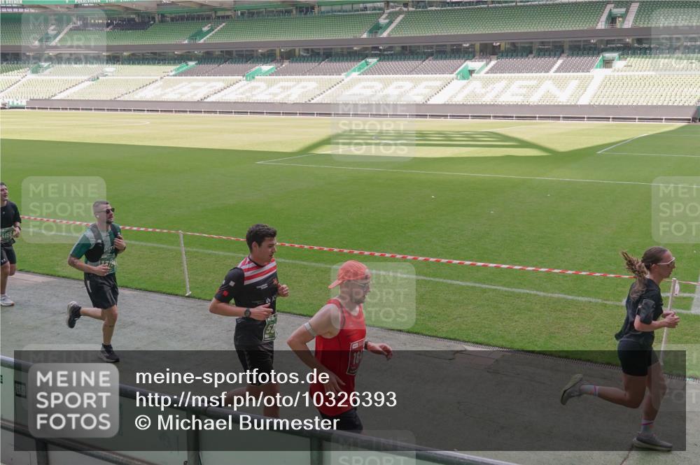13.09.2026 - 21. swb-Marathon Bremen Michael Burmester http://msf.ph/oto/10326393 13.09.2026 12:55:54 Laufen im Stadion 201, 205, 307, 388, 411, 431, 465, 495, 655, 854, 876, 913, 926, 948, 1053, 1058, 1130, 1197, 1390, 1537, 1599, 1645, 1750, 1972, 2001, 2040, 2122, 2125, 2234, 2251, 2260, 2319, 2383, 2390, 2473, 2474, 2535, 2604, 2733, 2801, 2812, 2870, 2922, 2948, 3012, 3057, 3119, 3134, 3175, 3192, 3202, 3206, 3241, 3246, 3290, 3346, 3348, 3356, 3411, 3508, 3706, 3716, 3836, 4135, 4137, 4171, 4413, 4479, 4733, 5277, 5430, 5530, 5695, 5867, 6106 meine-sportfotos.de