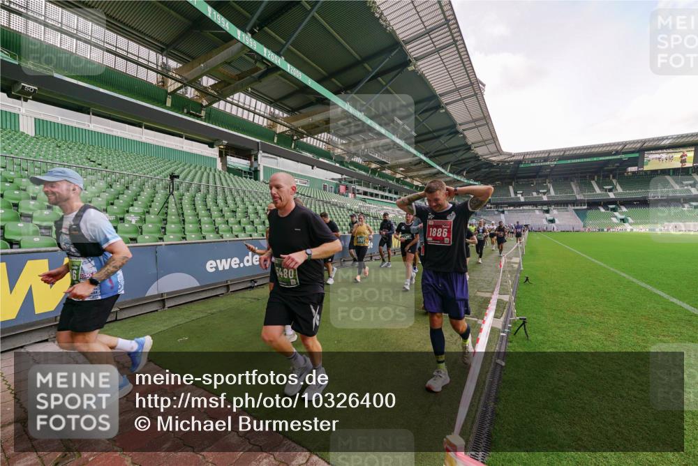 13.09.2026 - 21. swb-Marathon Bremen Michael Burmester http://msf.ph/oto/10326400 13.09.2026 13:30:29 Laufen im Stadion 122, 171, 224, 297, 405, 422, 476, 639, 754, 767, 806, 1114, 1217, 1242, 1270, 1314, 1529, 1615, 1633, 1634, 1775, 1810, 1811, 1886, 1983, 2216, 2238, 2242, 2249, 2263, 2326, 2368, 2372, 2436, 2449, 2546, 2615, 2629, 2637, 2643, 2677, 2719, 2738, 2740, 2830, 2869, 2871, 2877, 2918, 2994, 3020, 3053, 3094, 3101, 3129, 3227, 3274, 3286, 3361, 3401, 3563, 3605, 3723, 3755, 3758, 3873, 3876, 3898, 3929, 3953, 3965, 3971, 4011, 4056, 357 meine-sportfotos.de