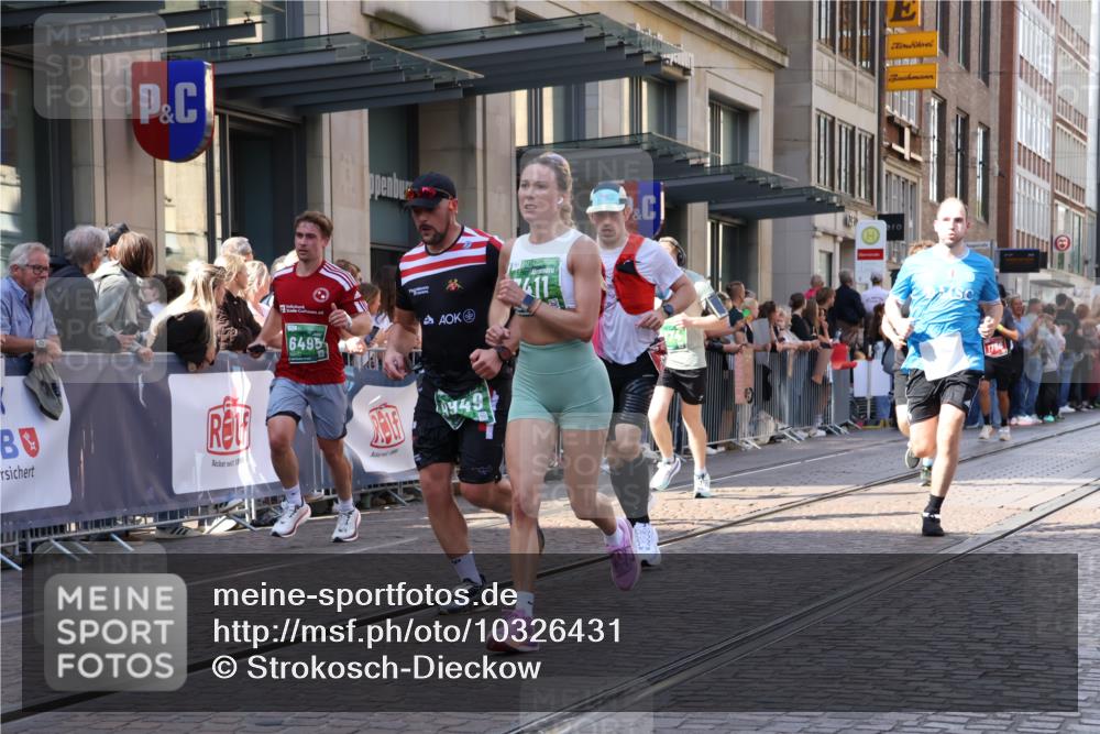 13.09.2026 - 21. swb-Marathon Bremen Strokosch-Dieckow http://msf.ph/oto/10326431 13.09.2026 13:20:18 Ziel 201, 232, 334, 541, 769, 876, 1197, 1528, 1646, 2493, 2953, 3813, 3866, 4174, 4351, 4357, 4358, 4482, 5137, 5213, 5493, 5855, 5954, 6177, 6495, 6496, 7411, 7517, 8005, 8141, 8804, 9162, 9691, 9721, 9949, 13126, 13222, 205, 232, 431, 511, 655, 1058, 1252, 1390, 1537, 1750, 1931, 2122, 2343, 2577, 2807, 2885, 2903, 3685, 3690, 4287, 4351, 5340, 5389, 5450, 5583, 5813, 5837, 6663, 6901, 7018, 7341, 7531, 7664, 8178, 9047, 9518, 9756 meine-sportfotos.de