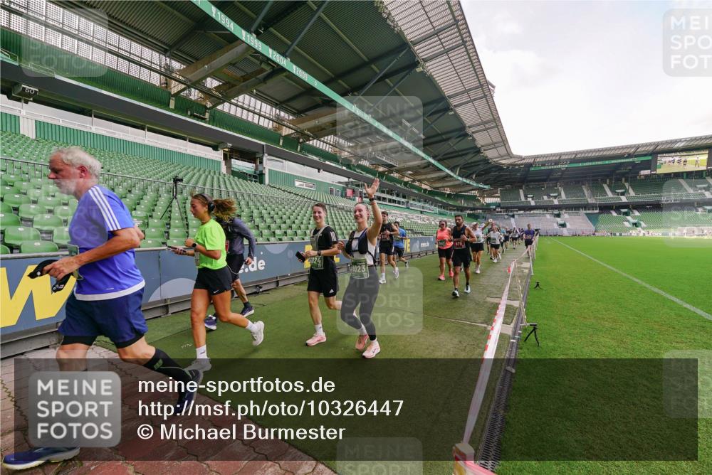 13.09.2026 - 21. swb-Marathon Bremen Michael Burmester http://msf.ph/oto/10326447 13.09.2026 13:30:32 Laufen im Stadion 122, 171, 224, 295, 297, 405, 422, 476, 639, 754, 767, 806, 840, 1114, 1217, 1242, 1270, 1314, 1529, 1615, 1633, 1634, 1775, 1810, 1811, 1886, 1983, 2216, 2238, 2242, 2249, 2263, 2326, 2368, 2372, 2436, 2449, 2546, 2615, 2629, 2637, 2643, 2677, 2719, 2738, 2740, 2830, 2869, 2871, 2877, 2918, 2952, 2994, 3020, 3053, 3094, 3101, 3129, 3227, 3274, 3286, 3361, 3401, 3563, 3605, 3723, 3758, 3873, 3876, 3898, 3918, 3929, 3965, 3971, 4011, 4056, 357 meine-sportfotos.de