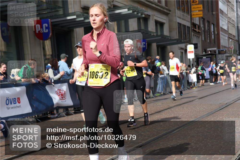 13.09.2026 - 21. swb-Marathon Bremen Strokosch-Dieckow http://msf.ph/oto/10326479 13.09.2026 11:01:06 Ziel 10181, 10251, 10560, 10647, 10648, 10678, 10892, 11260, 11306, 11324, 11459, 11467, 11550, 11551, 11666, 11751, 11788, 11796, 11798, 11813, 11816, 11969, 11970, 12047, 12062, 12245, 12283, 12390, 12391, 10093, 10367, 10368, 10428, 10639, 10753, 10857, 10964, 10965, 11049, 11055, 11116, 11247, 11359, 11428, 11540, 11681, 11682, 11728, 11797, 11804, 11819, 11850, 12006, 12085, 12116, 12241, 12397, 12428 meine-sportfotos.de