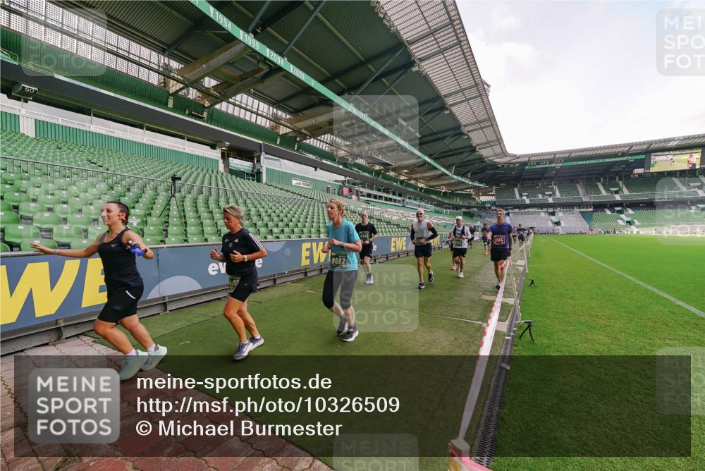 13.09.2026 - 21. swb-Marathon Bremen Michael Burmester http://msf.ph/oto/10326509 13.09.2026 13:30:40 Laufen im Stadion 122, 171, 224, 295, 297, 405, 639, 754, 767, 806, 840, 965, 1114, 1217, 1242, 1270, 1314, 1329, 1529, 1633, 1634, 1775, 1810, 1811, 1886, 1983, 2216, 2238, 2242, 2249, 2263, 2368, 2372, 2436, 2449, 2546, 2615, 2629, 2637, 2643, 2677, 2719, 2738, 2740, 2830, 2869, 2871, 2877, 2918, 2952, 2994, 3038, 3053, 3094, 3101, 3129, 3227, 3286, 3401, 3426, 3563, 3605, 3723, 3758, 3873, 3876, 3898, 3918, 3929, 4011, 4056, 357 meine-sportfotos.de