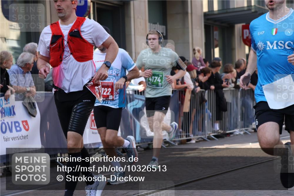 13.09.2026 - 21. swb-Marathon Bremen Strokosch-Dieckow http://msf.ph/oto/10326513 13.09.2026 13:20:20 Ziel 201, 334, 541, 769, 876, 1197, 1528, 1646, 2493, 2953, 3813, 3866, 4174, 4357, 4358, 4482, 5213, 5493, 5855, 5954, 6177, 6495, 6496, 7411, 7517, 8005, 8141, 8804, 9162, 9691, 9721, 9949, 13126, 201, 205, 232, 334, 431, 655, 1058, 1252, 1390, 1537, 1750, 1931, 2122, 2343, 2577, 2807, 2885, 2903, 3685, 3690, 4287, 4351, 5137, 5340, 5389, 5450, 5583, 5837, 6663, 6901, 7018, 7341, 7531, 7664, 8178, 9047, 9518, 9756, 13222 meine-sportfotos.de