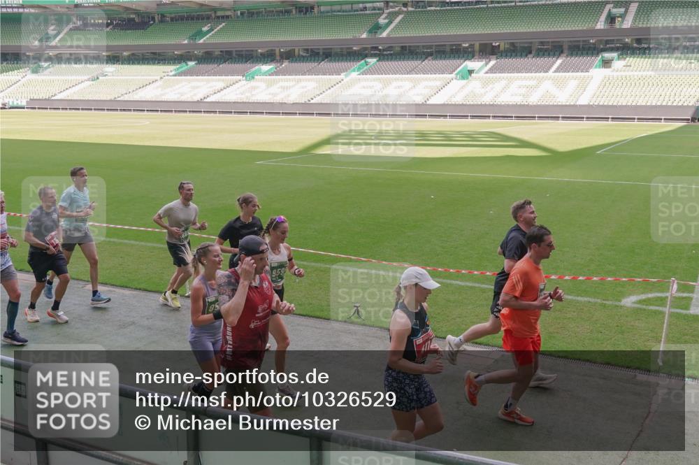 13.09.2026 - 21. swb-Marathon Bremen Michael Burmester http://msf.ph/oto/10326529 13.09.2026 12:56:05 Laufen im Stadion 201, 205, 307, 388, 411, 431, 465, 495, 655, 769, 854, 876, 913, 926, 948, 1058, 1130, 1197, 1390, 1537, 1599, 1601, 1645, 1750, 1972, 2001, 2040, 2122, 2125, 2234, 2251, 2260, 2319, 2383, 2390, 2473, 2474, 2535, 2604, 2634, 2671, 2733, 2761, 2812, 2922, 2948, 3057, 3119, 3134, 3175, 3192, 3202, 3241, 3246, 3290, 3346, 3348, 3356, 3411, 3458, 3508, 3706, 3716, 3813, 3836, 4135, 4137, 4171, 4413, 4479, 4733, 5277, 5430, 5530, 5695, 5867, 6106 meine-sportfotos.de