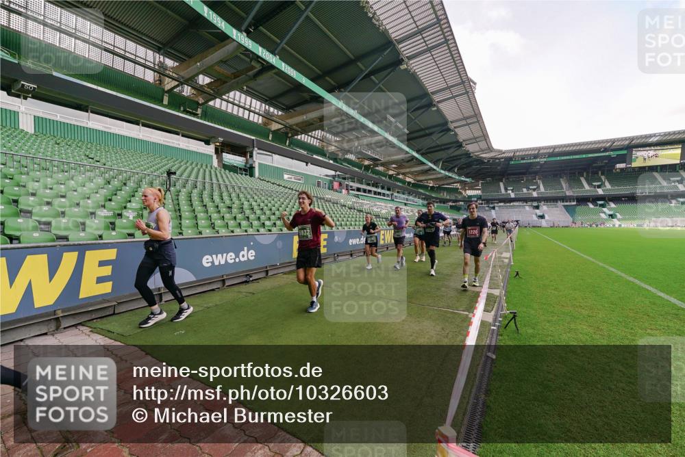 13.09.2026 - 21. swb-Marathon Bremen Michael Burmester http://msf.ph/oto/10326603 13.09.2026 13:30:50 Laufen im Stadion 122, 171, 224, 295, 297, 405, 487, 639, 767, 806, 840, 965, 1114, 1217, 1242, 1270, 1314, 1329, 1529, 1633, 1634, 1775, 1810, 1811, 1886, 1904, 1983, 2216, 2238, 2242, 2249, 2263, 2368, 2372, 2449, 2546, 2615, 2629, 2637, 2643, 2677, 2719, 2726, 2738, 2740, 2830, 2869, 2871, 2877, 2918, 2952, 2994, 3038, 3053, 3094, 3101, 3227, 3286, 3401, 3426, 3563, 3605, 3723, 3873, 3876, 3898, 3918, 3929, 3944, 4056, 357 meine-sportfotos.de