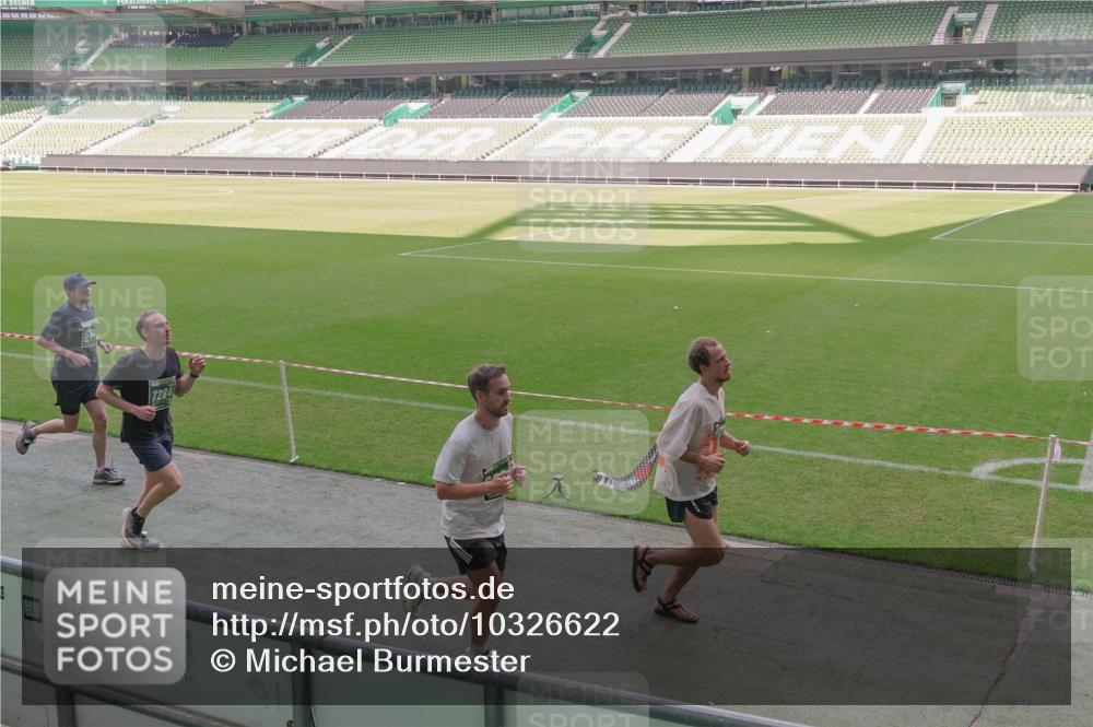 13.09.2026 - 21. swb-Marathon Bremen Michael Burmester http://msf.ph/oto/10326622 13.09.2026 12:56:10 Laufen im Stadion 201, 205, 307, 388, 411, 431, 465, 495, 655, 769, 854, 857, 876, 913, 926, 948, 1058, 1130, 1197, 1390, 1537, 1599, 1601, 1645, 1750, 1972, 2001, 2040, 2122, 2125, 2234, 2251, 2260, 2319, 2383, 2473, 2474, 2535, 2604, 2634, 2671, 2761, 2812, 2922, 2948, 3057, 3119, 3134, 3175, 3192, 3202, 3246, 3290, 3346, 3348, 3411, 3458, 3508, 3706, 3716, 3813, 3836, 4135, 4137, 4171, 4413, 4479, 4733, 5277, 5430, 5530, 5695, 5867, 6106 meine-sportfotos.de