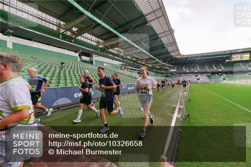 13.09.2026 - 21. swb-Marathon Bremen Michael Burmester http://msf.ph/oto/10326658 13.09.2026 13:30:58 Laufen im Stadion 122, 171, 224, 295, 297, 405, 487, 639, 767, 806, 840, 965, 1114, 1142, 1217, 1242, 1270, 1310, 1314, 1329, 1529, 1633, 1634, 1775, 1810, 1811, 1886, 1892, 1904, 1983, 2216, 2238, 2242, 2249, 2263, 2368, 2372, 2449, 2546, 2615, 2629, 2637, 2643, 2677, 2719, 2726, 2738, 2830, 2869, 2871, 2877, 2918, 2952, 2994, 3038, 3053, 3094, 3101, 3140, 3223, 3227, 3286, 3401, 3426, 3563, 3723, 3736, 3873, 3876, 3898, 3918, 3929, 3944, 4056, 357 meine-sportfotos.de