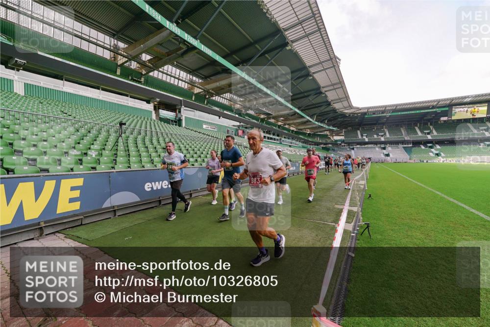 13.09.2026 - 21. swb-Marathon Bremen Michael Burmester http://msf.ph/oto/10326805 13.09.2026 13:31:16 Laufen im Stadion 122, 224, 295, 297, 386, 405, 487, 617, 639, 767, 806, 840, 965, 1114, 1142, 1310, 1314, 1326, 1329, 1529, 1633, 1634, 1775, 1801, 1810, 1811, 1869, 1892, 1904, 1983, 2216, 2242, 2249, 2344, 2368, 2372, 2449, 2615, 2629, 2637, 2643, 2677, 2719, 2726, 2738, 2869, 2871, 2877, 2918, 2945, 2952, 2994, 3038, 3094, 3101, 3140, 3223, 3227, 3379, 3401, 3426, 3572, 3644, 3723, 3736, 3873, 3876, 3918, 3929, 3944, 4056, 357 meine-sportfotos.de