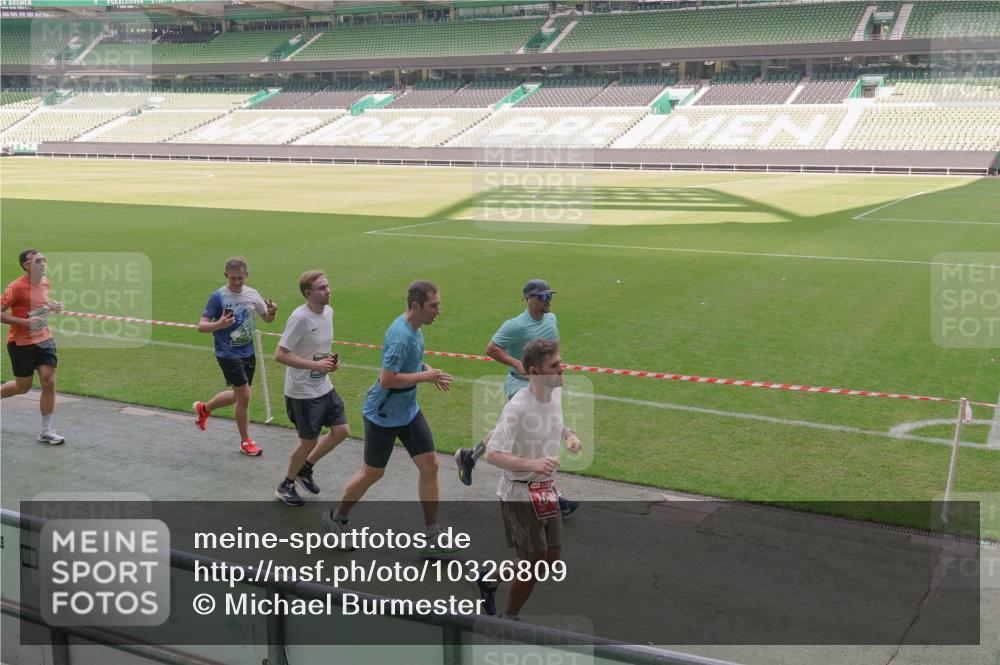 13.09.2026 - 21. swb-Marathon Bremen Michael Burmester http://msf.ph/oto/10326809 13.09.2026 12:56:27 Laufen im Stadion 205, 307, 388, 411, 431, 465, 655, 769, 854, 857, 876, 913, 926, 948, 1058, 1130, 1197, 1537, 1601, 1645, 1750, 1809, 1900, 1972, 2001, 2040, 2051, 2075, 2122, 2125, 2251, 2260, 2319, 2473, 2493, 2535, 2604, 2634, 2640, 2671, 2761, 2812, 2948, 3057, 3078, 3119, 3192, 3202, 3246, 3290, 3346, 3348, 3411, 3450, 3458, 3508, 3514, 3634, 3706, 3716, 3760, 3813, 3836, 4135, 4137, 4171, 4316, 4413, 4479, 4733, 5277, 5430, 5530, 5695, 5867, 6106 meine-sportfotos.de