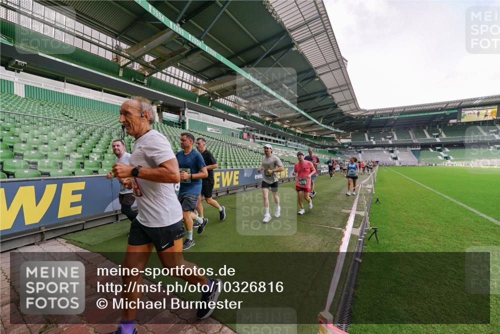 13.09.2026 - 21. swb-Marathon Bremen Michael Burmester http://msf.ph/oto/10326816 13.09.2026 13:31:17 Laufen im Stadion 122, 224, 295, 297, 386, 405, 487, 617, 639, 767, 806, 840, 965, 1114, 1142, 1310, 1314, 1326, 1329, 1529, 1633, 1634, 1775, 1801, 1810, 1811, 1869, 1892, 1904, 1983, 2216, 2242, 2249, 2253, 2344, 2368, 2372, 2449, 2615, 2629, 2637, 2643, 2677, 2719, 2726, 2738, 2869, 2871, 2877, 2918, 2945, 2952, 2994, 3038, 3094, 3101, 3140, 3223, 3227, 3379, 3401, 3426, 3572, 3644, 3723, 3736, 3873, 3876, 3918, 3929, 3944, 4056, 357 meine-sportfotos.de