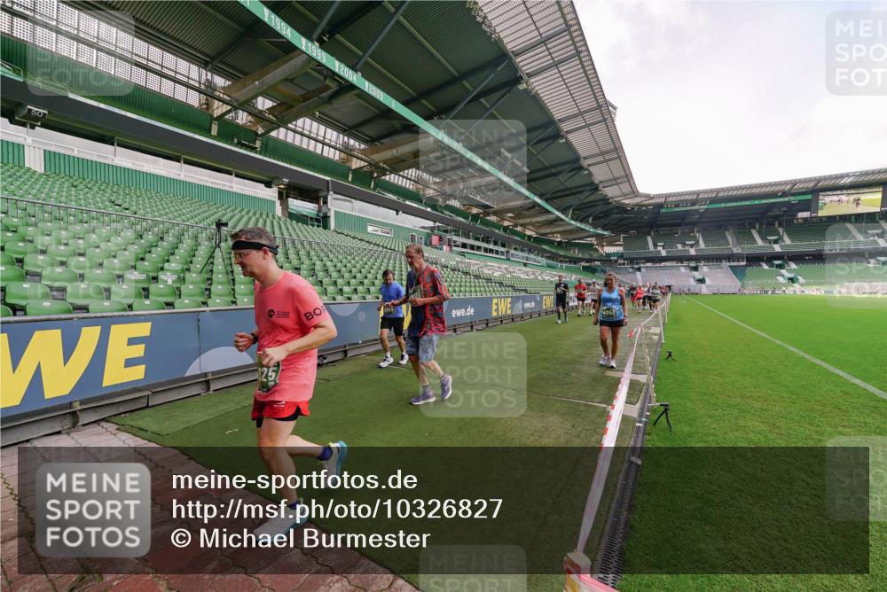 13.09.2026 - 21. swb-Marathon Bremen Michael Burmester http://msf.ph/oto/10326827 13.09.2026 13:31:18 Laufen im Stadion 122, 224, 295, 297, 386, 405, 487, 617, 639, 767, 806, 840, 965, 1114, 1142, 1310, 1314, 1326, 1329, 1529, 1633, 1634, 1775, 1801, 1810, 1811, 1869, 1892, 1897, 1904, 1983, 2216, 2242, 2249, 2253, 2344, 2368, 2372, 2615, 2629, 2637, 2643, 2677, 2719, 2726, 2738, 2869, 2871, 2877, 2918, 2945, 2952, 2994, 3038, 3094, 3101, 3140, 3223, 3227, 3379, 3401, 3426, 3572, 3644, 3723, 3736, 3873, 3876, 3918, 3929, 3944, 4056, 357 meine-sportfotos.de