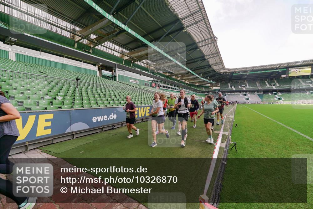 13.09.2026 - 21. swb-Marathon Bremen Michael Burmester http://msf.ph/oto/10326870 13.09.2026 13:31:27 Laufen im Stadion 122, 224, 295, 297, 344, 386, 405, 487, 617, 639, 806, 840, 965, 1114, 1133, 1142, 1310, 1314, 1326, 1329, 1427, 1529, 1775, 1801, 1810, 1811, 1869, 1892, 1897, 1904, 1983, 2216, 2242, 2249, 2253, 2270, 2344, 2368, 2372, 2615, 2629, 2637, 2643, 2677, 2719, 2726, 2869, 2871, 2877, 2918, 2945, 2952, 2994, 3038, 3094, 3101, 3140, 3223, 3227, 3379, 3401, 3426, 3572, 3644, 3723, 3736, 3746, 3873, 3876, 3918, 3944, 357 meine-sportfotos.de