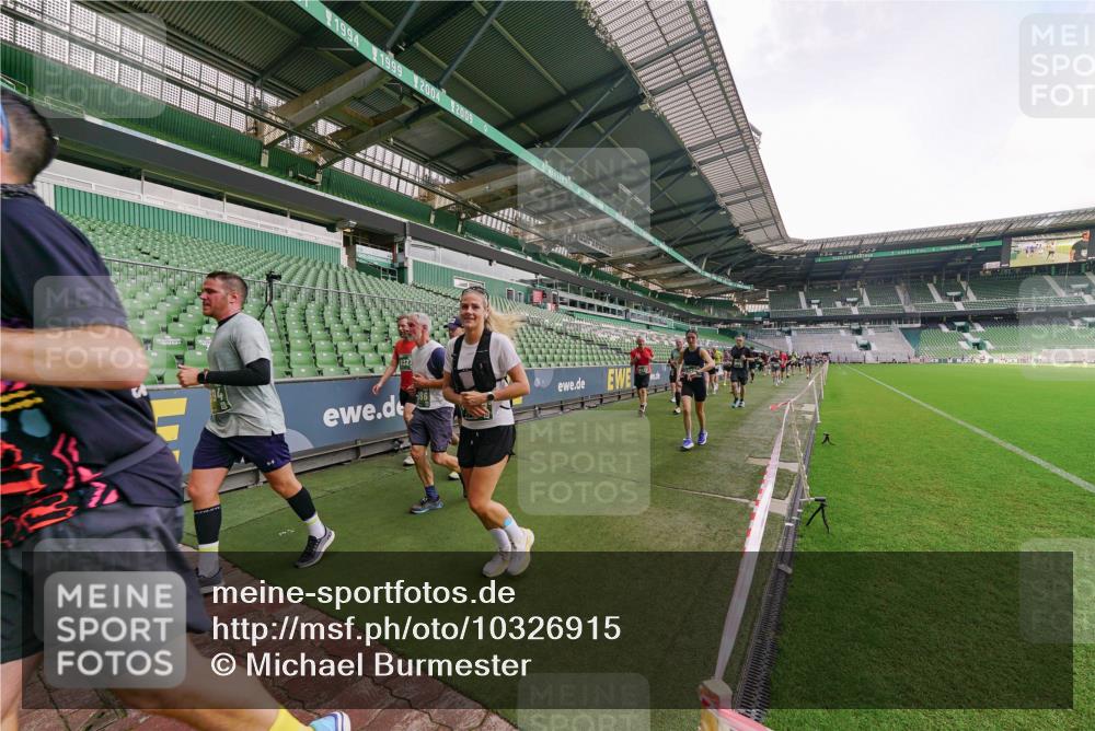 13.09.2026 - 21. swb-Marathon Bremen Michael Burmester http://msf.ph/oto/10326915 13.09.2026 13:31:30 Laufen im Stadion 122, 224, 295, 297, 344, 386, 405, 487, 617, 639, 806, 840, 965, 1114, 1133, 1142, 1310, 1314, 1326, 1329, 1427, 1529, 1775, 1801, 1810, 1811, 1869, 1892, 1897, 1904, 2216, 2242, 2249, 2253, 2270, 2344, 2368, 2372, 2556, 2615, 2629, 2637, 2643, 2677, 2719, 2726, 2869, 2871, 2877, 2918, 2945, 2952, 2994, 3038, 3094, 3101, 3140, 3223, 3227, 3379, 3401, 3426, 3572, 3644, 3723, 3736, 3746, 3873, 3876, 3918, 3944, 357 meine-sportfotos.de