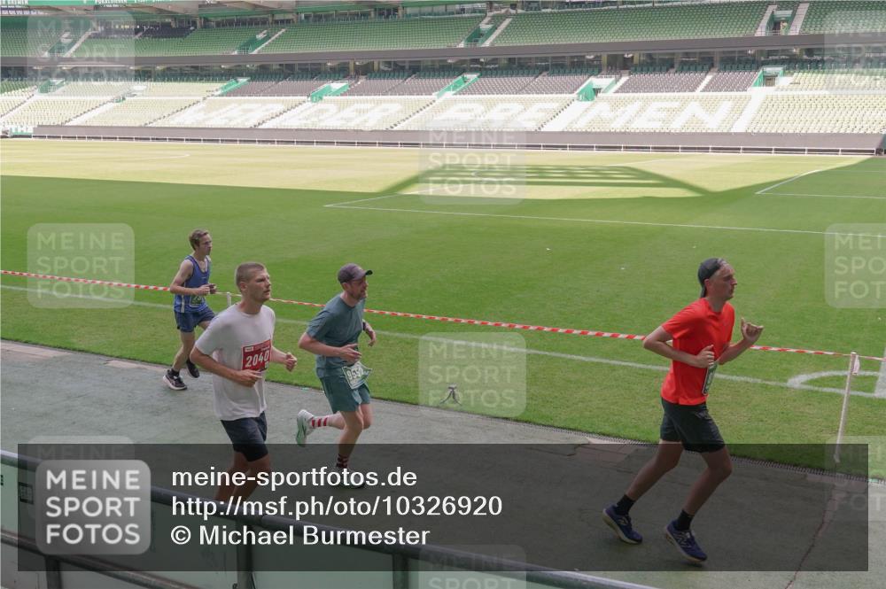 13.09.2026 - 21. swb-Marathon Bremen Michael Burmester http://msf.ph/oto/10326920 13.09.2026 12:56:36 Laufen im Stadion 205, 307, 411, 431, 465, 655, 769, 776, 854, 857, 876, 913, 926, 948, 1058, 1130, 1254, 1537, 1601, 1645, 1750, 1809, 1900, 1972, 2001, 2040, 2051, 2075, 2122, 2260, 2319, 2402, 2473, 2493, 2535, 2604, 2634, 2640, 2671, 2761, 2812, 2904, 2948, 3057, 3078, 3119, 3192, 3202, 3290, 3348, 3411, 3450, 3458, 3508, 3514, 3634, 3706, 3716, 3760, 3813, 3836, 3939, 4135, 4137, 4171, 4174, 4316, 4413, 4479, 4733, 5277, 5430, 5530, 5695, 5867, 6106 meine-sportfotos.de