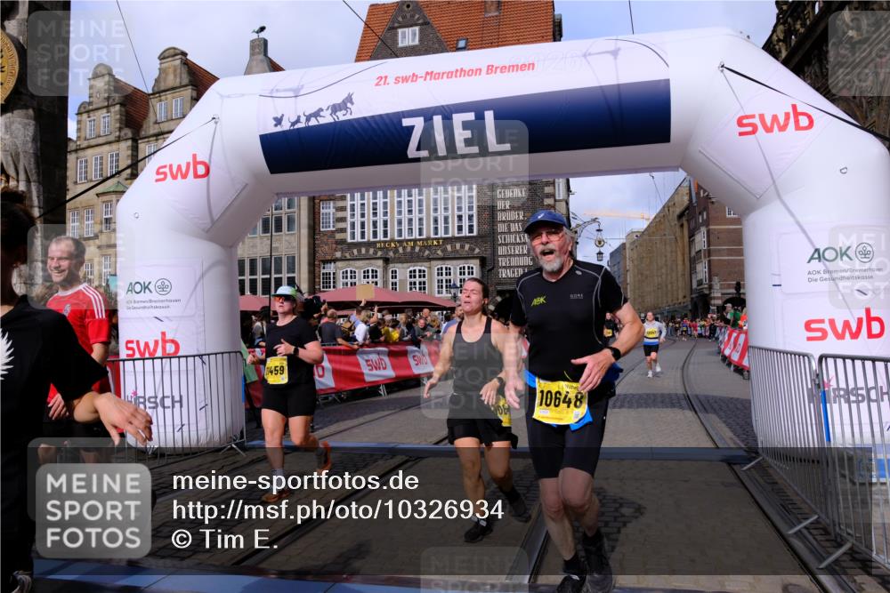 13.09.2026 - 21. swb-Marathon Bremen Tim E. http://msf.ph/oto/10326934 13.09.2026 11:01:42 Ziel 10181, 10560, 10647, 10648, 10678, 11260, 11306, 11324, 11459, 11467, 11550, 11551, 11666, 11751, 11788, 11796, 11798, 11813, 11816, 11969, 11970, 12047, 12062, 12245, 12390, 12391 meine-sportfotos.de