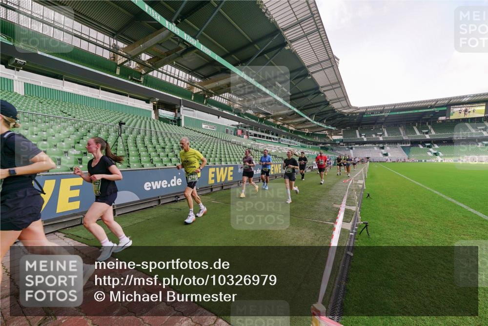 13.09.2026 - 21. swb-Marathon Bremen Michael Burmester http://msf.ph/oto/10326979 13.09.2026 13:31:36 Laufen im Stadion 122, 224, 295, 297, 344, 386, 487, 617, 639, 690, 806, 840, 965, 1114, 1133, 1142, 1310, 1314, 1326, 1329, 1427, 1529, 1775, 1801, 1810, 1869, 1892, 1897, 1904, 2216, 2242, 2249, 2253, 2270, 2274, 2344, 2368, 2372, 2523, 2556, 2615, 2629, 2637, 2643, 2677, 2719, 2726, 2869, 2871, 2877, 2918, 2945, 2952, 2994, 3038, 3094, 3101, 3140, 3223, 3227, 3350, 3379, 3401, 3426, 3572, 3644, 3723, 3736, 3746, 3873, 3876, 3918, 3944, 357 meine-sportfotos.de