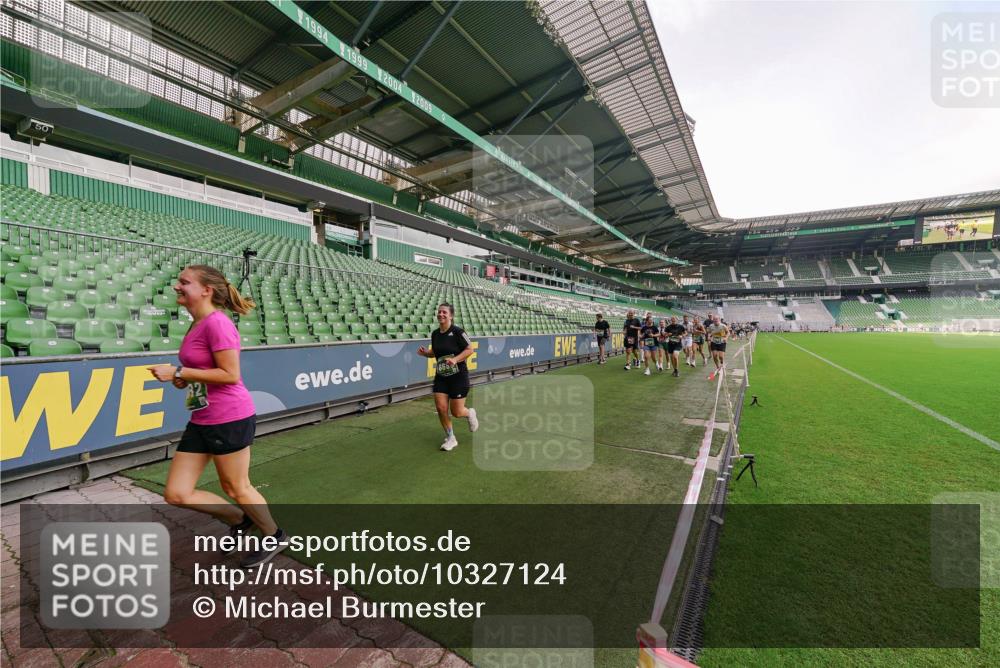 13.09.2026 - 21. swb-Marathon Bremen Michael Burmester http://msf.ph/oto/10327124 13.09.2026 13:31:58 Laufen im Stadion 122, 224, 295, 344, 350, 386, 487, 490, 617, 639, 690, 786, 806, 840, 965, 1114, 1133, 1142, 1310, 1314, 1326, 1329, 1427, 1529, 1775, 1801, 1869, 1892, 1897, 1904, 1923, 2216, 2230, 2231, 2253, 2270, 2274, 2320, 2344, 2368, 2372, 2374, 2456, 2514, 2523, 2539, 2556, 2629, 2637, 2643, 2649, 2677, 2719, 2726, 2769, 2848, 2877, 2918, 2945, 2952, 2994, 3038, 3094, 3101, 3140, 3223, 3350, 3379, 3401, 3426, 3572, 3644, 3723, 3736, 3746, 3873, 3876, 3918, 3944, 357 meine-sportfotos.de