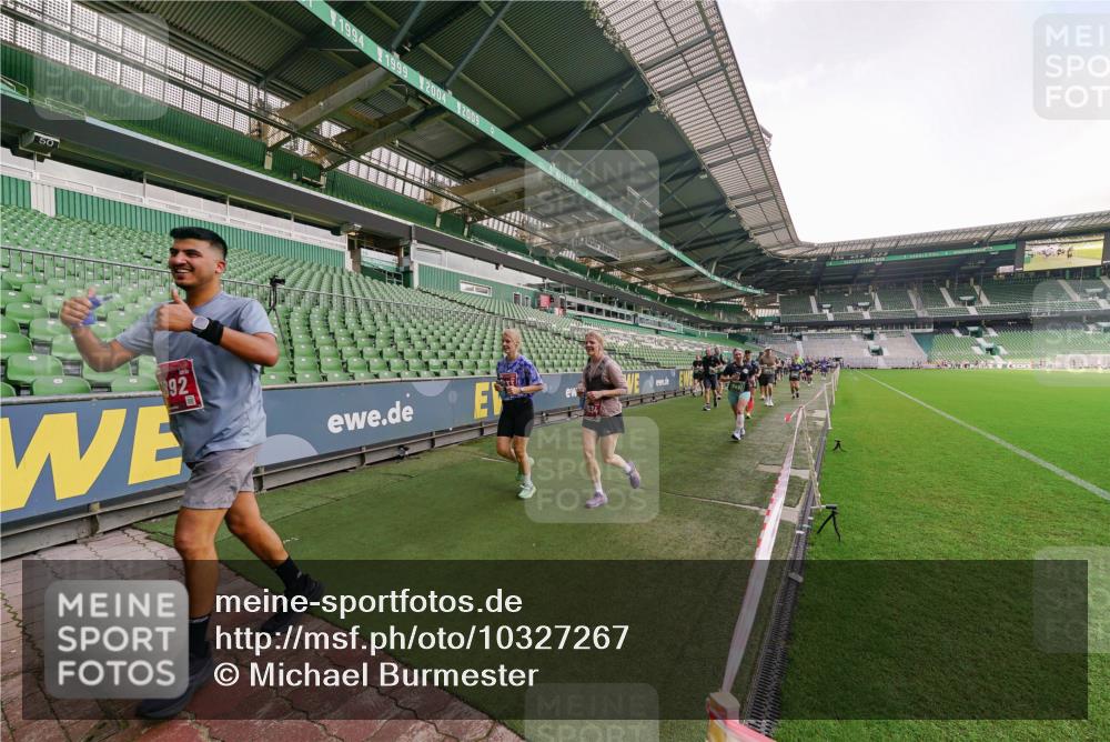 13.09.2026 - 21. swb-Marathon Bremen Michael Burmester http://msf.ph/oto/10327267 13.09.2026 13:32:11 Laufen im Stadion 122, 224, 295, 344, 350, 386, 487, 490, 617, 639, 690, 786, 787, 840, 965, 1114, 1133, 1142, 1292, 1310, 1314, 1326, 1329, 1377, 1427, 1529, 1591, 1592, 1775, 1801, 1869, 1892, 1897, 1904, 1923, 2216, 2230, 2231, 2253, 2270, 2274, 2320, 2344, 2368, 2372, 2374, 2456, 2514, 2523, 2539, 2556, 2616, 2629, 2630, 2643, 2649, 2677, 2719, 2726, 2769, 2848, 2877, 2945, 2952, 3014, 3038, 3094, 3101, 3140, 3223, 3350, 3379, 3401, 3426, 3572, 3644, 3723, 3736, 3746, 3873, 3901, 3918, 3944 meine-sportfotos.de