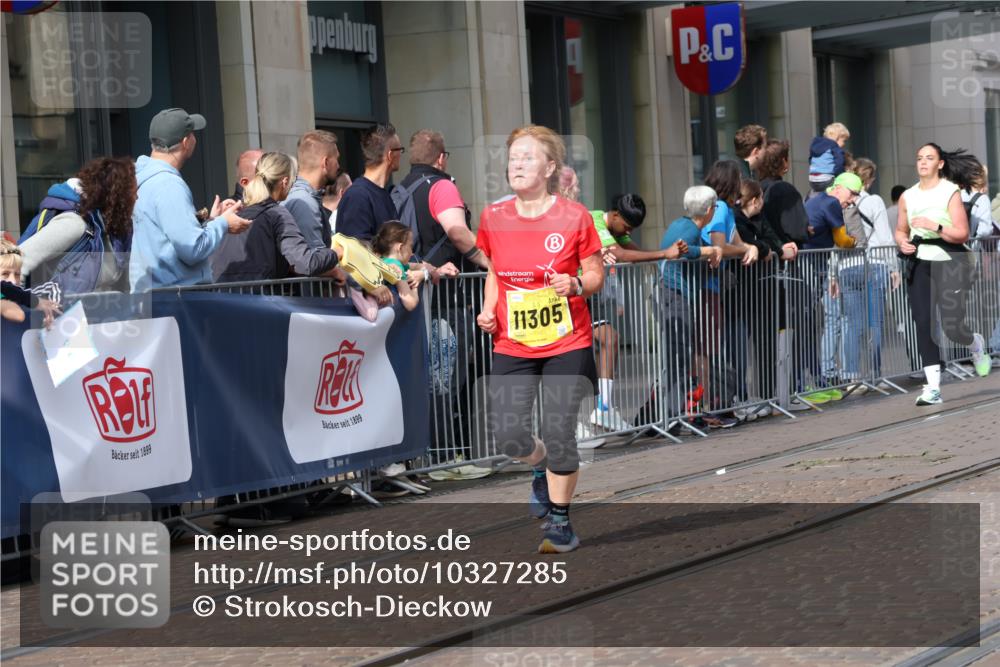 13.09.2026 - 21. swb-Marathon Bremen Strokosch-Dieckow http://msf.ph/oto/10327285 13.09.2026 11:01:28 Ziel 10251, 10332, 10409, 10444, 10497, 10817, 11075, 11115, 11150, 11268, 11305, 11324, 11369, 11412, 11413, 11479, 11486, 11668, 11747, 11859, 11985, 11986, 12095, 12379, 12412, 12466, 10181, 10560, 10647, 10648, 10678, 10892, 10964, 10965, 11260, 11306, 11324, 11428, 11459, 11467, 11550, 11551, 11666, 11681, 11682, 11751, 11788, 11796, 11798, 11813, 11816, 11969, 11970, 12047, 12062, 12241, 12245, 12283, 12390, 12391 meine-sportfotos.de