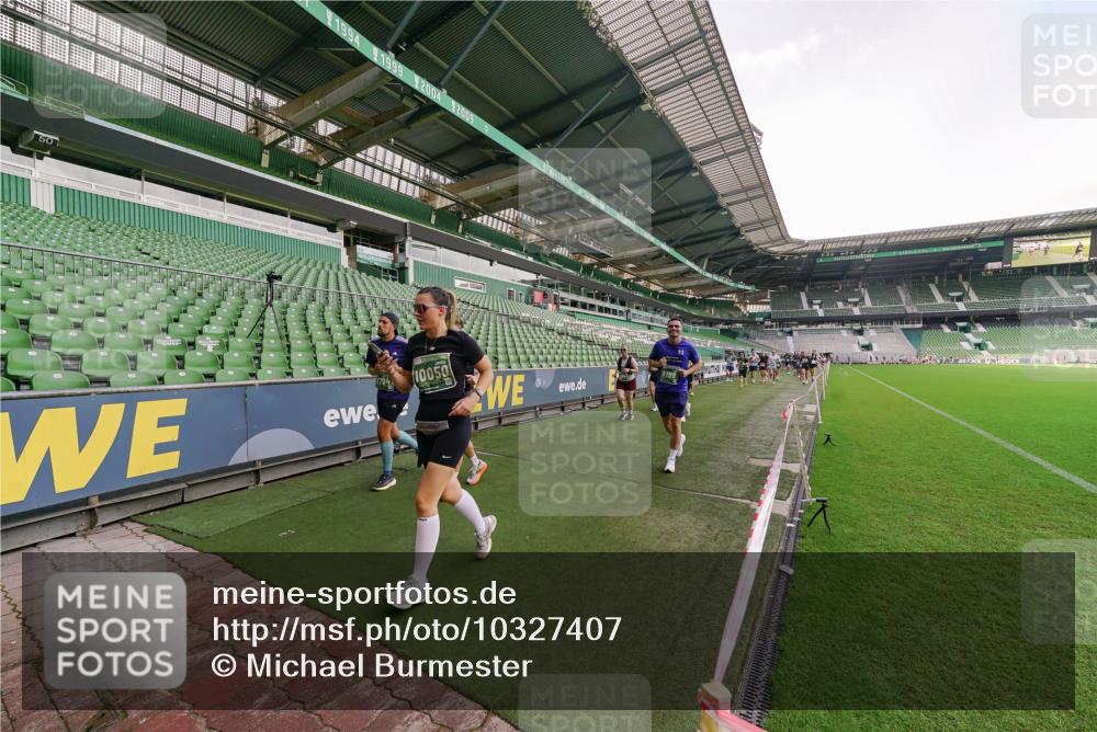 13.09.2026 - 21. swb-Marathon Bremen Michael Burmester http://msf.ph/oto/10327407 13.09.2026 13:32:27 Laufen im Stadion 155, 295, 344, 350, 386, 487, 490, 617, 690, 786, 787, 840, 965, 1133, 1142, 1292, 1310, 1314, 1326, 1329, 1377, 1427, 1591, 1592, 1775, 1801, 1869, 1892, 1897, 1904, 1923, 2077, 2132, 2226, 2230, 2231, 2253, 2270, 2274, 2320, 2344, 2374, 2456, 2514, 2523, 2539, 2556, 2616, 2630, 2649, 2677, 2726, 2769, 2848, 2877, 2945, 2952, 3014, 3038, 3094, 3140, 3223, 3350, 3379, 3426, 3572, 3601, 3644, 3723, 3736, 3746, 3901, 3918, 3944 meine-sportfotos.de