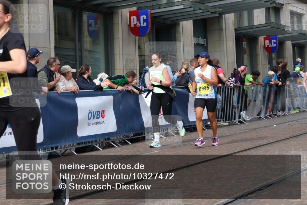 13.09.2026 - 21. swb-Marathon Bremen Strokosch-Dieckow http://msf.ph/oto/10327472 13.09.2026 11:01:32 Ziel 10257, 10332, 10409, 10444, 10497, 10617, 10817, 10924, 11075, 11115, 11150, 11268, 11305, 11369, 11412, 11413, 11436, 11479, 11486, 11668, 11747, 11859, 11985, 11986, 12095, 12145, 12360, 12379, 12412, 12466, 10181, 10251, 10560, 10647, 10648, 10678, 10892, 11260, 11306, 11324, 11459, 11467, 11550, 11551, 11666, 11751, 11788, 11796, 11798, 11813, 11816, 11969, 11970, 12047, 12062, 12245, 12283, 12390, 12391 meine-sportfotos.de