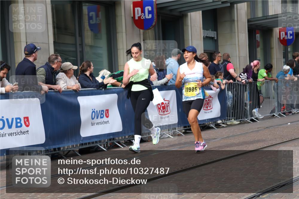 13.09.2026 - 21. swb-Marathon Bremen Strokosch-Dieckow http://msf.ph/oto/10327487 13.09.2026 11:01:33 Ziel 10257, 10332, 10409, 10444, 10497, 10617, 10817, 10924, 11075, 11115, 11150, 11268, 11305, 11369, 11412, 11413, 11436, 11479, 11486, 11668, 11747, 11859, 11985, 11986, 12095, 12145, 12360, 12379, 12412, 12466, 12506, 10181, 10251, 10497, 10560, 10647, 10648, 10678, 11260, 11306, 11324, 11459, 11467, 11550, 11551, 11666, 11751, 11788, 11796, 11798, 11813, 11816, 11969, 11970, 12047, 12062, 12245, 12283, 12390, 12391 meine-sportfotos.de