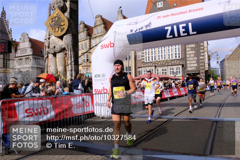 13.09.2026 - 21. swb-Marathon Bremen Tim E. http://msf.ph/oto/10327584 13.09.2026 11:02:08 Ziel 10257, 10332, 10409, 10444, 10817, 11075, 11115, 11150, 11268, 11305, 11369, 11412, 11413, 11436, 11479, 11486, 11668, 11747, 11859, 11985, 11986, 12095, 12379, 12412, 12466 meine-sportfotos.de