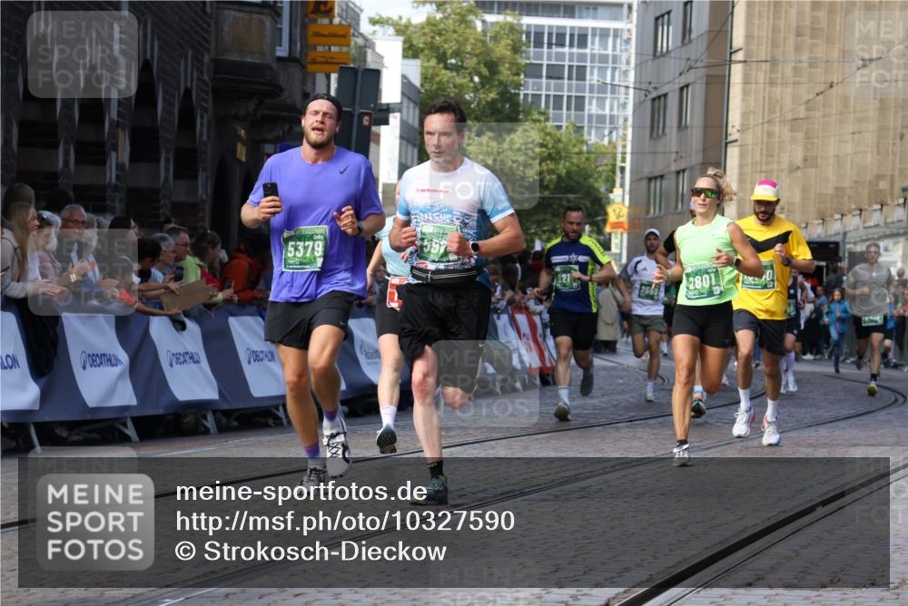 13.09.2026 - 21. swb-Marathon Bremen Strokosch-Dieckow http://msf.ph/oto/10327590 13.09.2026 13:12:53 Ziel 899, 1517, 2362, 2480, 3054, 4560, 4879, 5416, 6796, 9775, 9803, 313, 868, 2498, 2559, 2801, 2858, 3625, 5379, 5965, 6349, 7874, 8291, 8419, 8798, 9092, 9217, 13140 meine-sportfotos.de