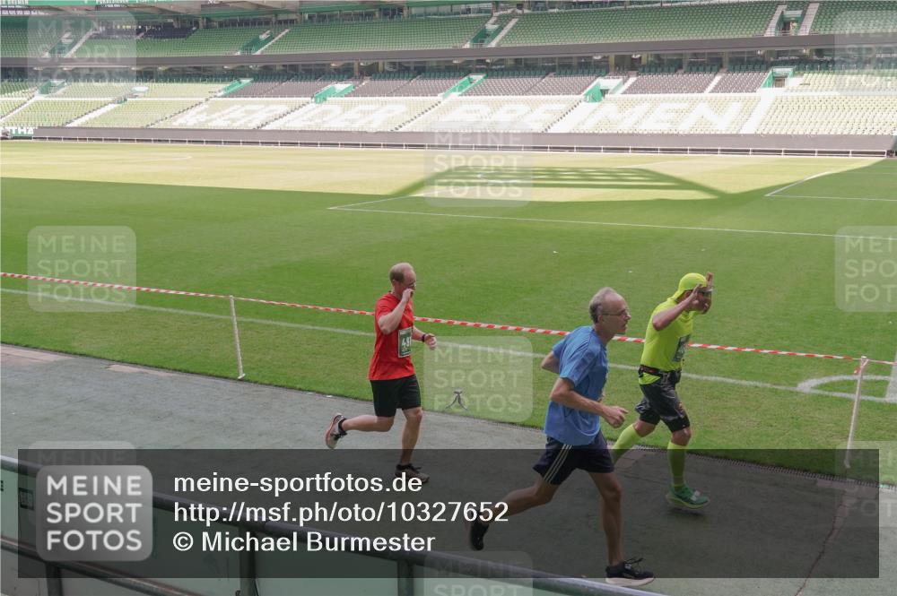 13.09.2026 - 21. swb-Marathon Bremen Michael Burmester http://msf.ph/oto/10327652 13.09.2026 12:57:33 Laufen im Stadion 141, 334, 431, 511, 672, 769, 776, 789, 790, 857, 876, 909, 926, 948, 1010, 1119, 1130, 1191, 1199, 1254, 1535, 1601, 1647, 1752, 1809, 1881, 1900, 1933, 1972, 2001, 2040, 2046, 2051, 2075, 2324, 2371, 2397, 2402, 2423, 2473, 2493, 2535, 2634, 2640, 2671, 2761, 2812, 2903, 2904, 2948, 3051, 3078, 3119, 3138, 3148, 3182, 3186, 3202, 3290, 3319, 3338, 3348, 3450, 3458, 3514, 3534, 3560, 3634, 3655, 3685, 3690, 3695, 3760, 3813, 3866, 3933, 3939, 4101, 4120, 4174, 4316 meine-sportfotos.de