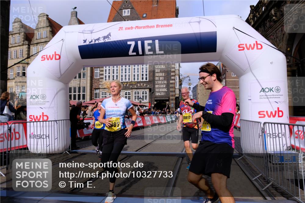 13.09.2026 - 21. swb-Marathon Bremen Tim E. http://msf.ph/oto/10327733 13.09.2026 11:02:12 Ziel 10257, 10409, 10444, 10500, 10617, 10803, 10817, 10924, 11115, 11268, 11369, 11412, 11413, 11436, 11479, 11486, 11859, 12016, 12095, 12145, 12360, 12379, 12412, 12466, 12506 meine-sportfotos.de