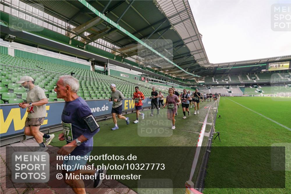 13.09.2026 - 21. swb-Marathon Bremen Michael Burmester http://msf.ph/oto/10327773 13.09.2026 13:33:08 Laufen im Stadion 155, 344, 350, 386, 428, 490, 594, 617, 690, 765, 786, 787, 1001, 1051, 1098, 1133, 1292, 1326, 1377, 1427, 1557, 1591, 1592, 1661, 1760, 1801, 1869, 1897, 1923, 1996, 2077, 2132, 2226, 2230, 2231, 2253, 2270, 2274, 2320, 2344, 2374, 2399, 2400, 2456, 2479, 2514, 2515, 2523, 2539, 2543, 2556, 2616, 2630, 2649, 2718, 2757, 2769, 2787, 2848, 2945, 2982, 3014, 3350, 3379, 3443, 3503, 3572, 3577, 3601, 3614, 3644, 3746, 3797, 3875, 3901, 3911, 3952, 4001 meine-sportfotos.de