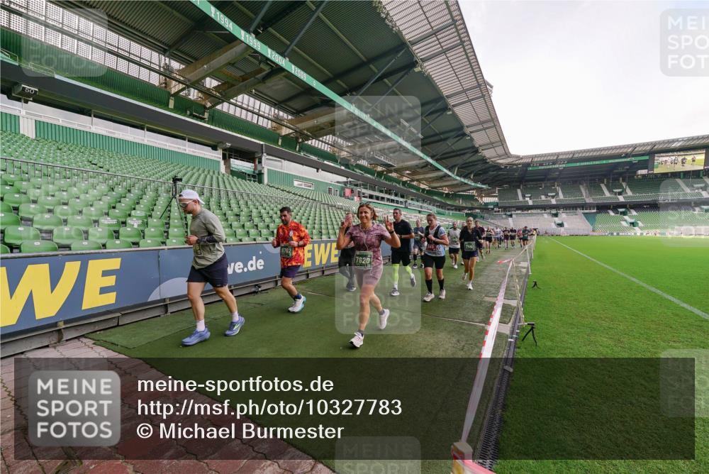 13.09.2026 - 21. swb-Marathon Bremen Michael Burmester http://msf.ph/oto/10327783 13.09.2026 13:33:09 Laufen im Stadion 155, 344, 350, 386, 428, 490, 594, 617, 690, 765, 786, 787, 1001, 1051, 1098, 1133, 1292, 1326, 1377, 1427, 1557, 1591, 1592, 1661, 1760, 1801, 1869, 1897, 1923, 1996, 2077, 2132, 2226, 2230, 2231, 2253, 2270, 2274, 2320, 2344, 2374, 2399, 2400, 2456, 2479, 2514, 2515, 2523, 2539, 2543, 2556, 2616, 2630, 2641, 2649, 2718, 2757, 2769, 2787, 2848, 2945, 2982, 3014, 3350, 3379, 3443, 3503, 3572, 3577, 3601, 3614, 3644, 3746, 3797, 3875, 3901, 3911, 3952, 4001 meine-sportfotos.de