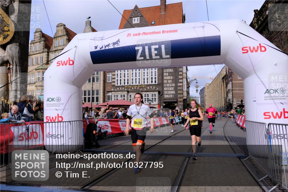 13.09.2026 - 21. swb-Marathon Bremen Tim E. http://msf.ph/oto/10327795 13.09.2026 11:02:15 Ziel 10257, 10409, 10444, 10500, 10617, 10803, 10817, 10924, 11115, 11268, 11369, 11412, 11413, 11436, 11859, 12016, 12095, 12145, 12360, 12379, 12412, 12466, 12506 meine-sportfotos.de