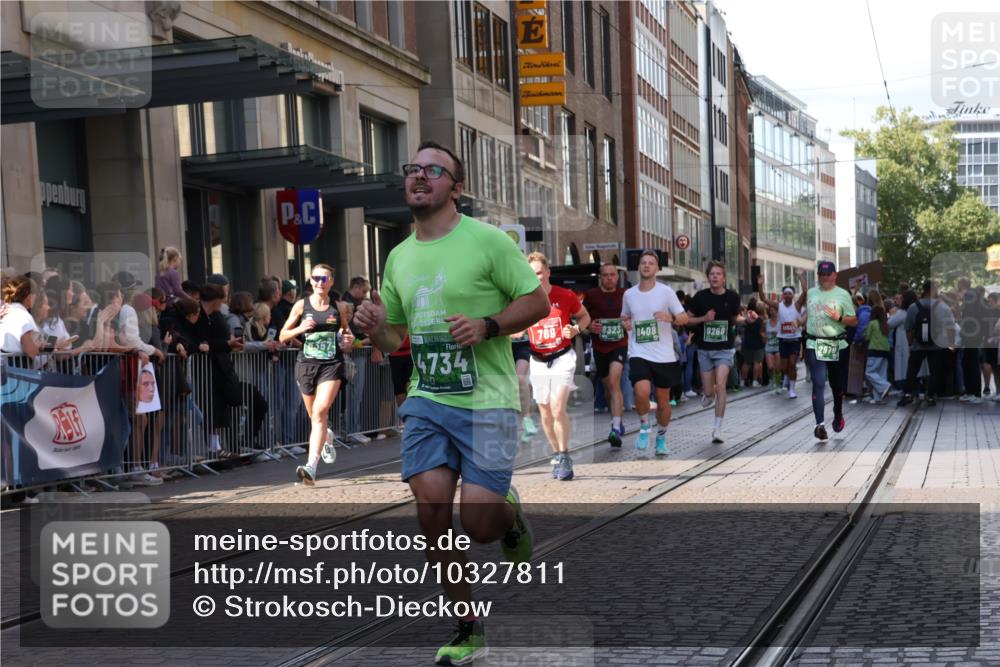 13.09.2026 - 21. swb-Marathon Bremen Strokosch-Dieckow http://msf.ph/oto/10327811 13.09.2026 13:20:53 Ziel 226, 854, 1191, 2979, 3450, 3534, 3933, 4234, 4362, 4445, 4465, 4484, 4519, 4734, 6357, 6970, 8237, 8323, 8408, 8622, 8791, 8971, 9267, 9268, 9900, 13120, 541, 769, 876, 1056, 1528, 1881, 2425, 2640, 3356, 3813, 3866, 4126, 4174, 4316, 4357, 4465, 4482, 4612, 5161, 5213, 5855, 5954, 6177, 6401, 6495, 6680, 7411, 7517, 7902, 8005, 8141, 8804, 9162, 9691, 9949, 13126 meine-sportfotos.de