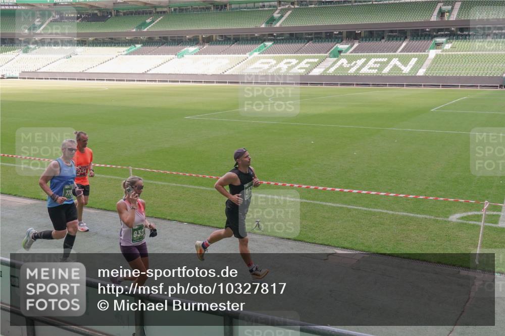 13.09.2026 - 21. swb-Marathon Bremen Michael Burmester http://msf.ph/oto/10327817 13.09.2026 12:57:48 Laufen im Stadion 141, 148, 334, 431, 511, 672, 769, 776, 789, 790, 857, 876, 909, 1010, 1119, 1130, 1191, 1199, 1254, 1281, 1535, 1601, 1642, 1647, 1752, 1809, 1881, 1900, 1931, 1933, 1972, 2040, 2046, 2051, 2075, 2324, 2343, 2371, 2397, 2402, 2423, 2425, 2473, 2493, 2634, 2640, 2671, 2761, 2771, 2807, 2812, 2903, 2904, 3051, 3078, 3138, 3148, 3182, 3186, 3319, 3338, 3450, 3458, 3514, 3534, 3560, 3634, 3655, 3685, 3690, 3695, 3760, 3813, 3866, 3933, 3939, 4101, 4120, 4174, 4316 meine-sportfotos.de