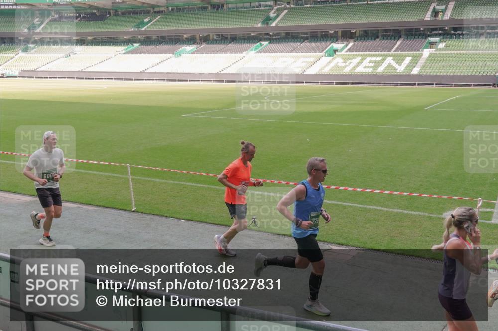 13.09.2026 - 21. swb-Marathon Bremen Michael Burmester http://msf.ph/oto/10327831 13.09.2026 12:57:49 Laufen im Stadion 141, 148, 334, 431, 511, 672, 769, 776, 789, 790, 857, 876, 909, 1010, 1119, 1130, 1191, 1199, 1254, 1281, 1535, 1601, 1642, 1647, 1752, 1809, 1881, 1900, 1931, 1933, 1972, 2040, 2046, 2051, 2075, 2324, 2343, 2371, 2397, 2402, 2423, 2425, 2473, 2493, 2634, 2640, 2671, 2761, 2771, 2807, 2812, 2903, 2904, 3051, 3078, 3138, 3148, 3182, 3186, 3319, 3338, 3450, 3458, 3514, 3534, 3560, 3634, 3655, 3685, 3690, 3695, 3760, 3813, 3866, 3933, 3939, 4101, 4120, 4174, 4316 meine-sportfotos.de