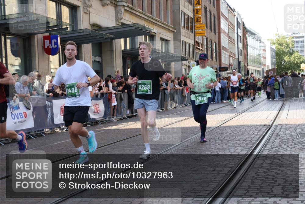 13.09.2026 - 21. swb-Marathon Bremen Strokosch-Dieckow http://msf.ph/oto/10327963 13.09.2026 13:20:57 Ziel 226, 1191, 2979, 3202, 3450, 3534, 4234, 4362, 4445, 4484, 4519, 4734, 6357, 6862, 6970, 8237, 8323, 8408, 8791, 9267, 9268, 9514, 9722, 9900, 13120, 541, 769, 854, 876, 1056, 1881, 2425, 2640, 3356, 3866, 3933, 4126, 4174, 4316, 4465, 4482, 4612, 5161, 5213, 5855, 5954, 6177, 6401, 6680, 7517, 7902, 8005, 8141, 8622, 8804, 8971, 9691, 13120, 13126 meine-sportfotos.de
