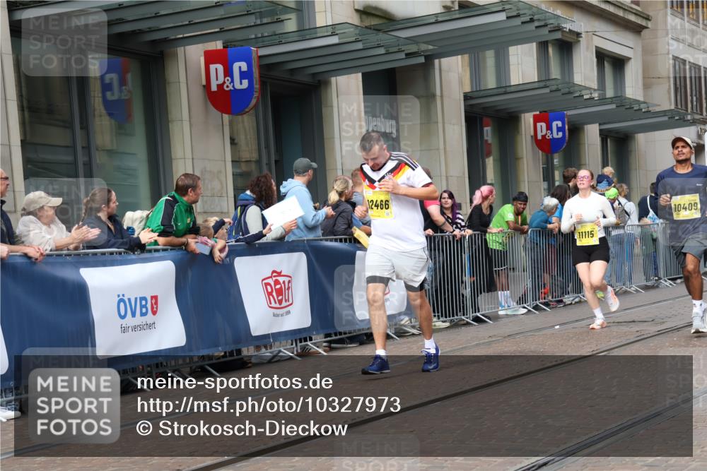 13.09.2026 - 21. swb-Marathon Bremen Strokosch-Dieckow http://msf.ph/oto/10327973 13.09.2026 11:01:43 Ziel 10257, 10409, 10444, 10473, 10500, 10617, 10636, 10803, 10817, 10924, 11115, 11268, 11369, 11412, 11413, 11436, 11576, 11811, 11859, 12016, 12094, 12095, 12134, 12135, 12145, 12360, 12379, 12412, 12437, 12466, 12506, 10181, 10251, 10332, 10497, 10560, 10647, 10648, 10678, 11075, 11150, 11305, 11324, 11459, 11467, 11479, 11486, 11550, 11551, 11666, 11668, 11747, 11788, 11796, 11798, 11969, 11970, 11985, 11986, 12047, 12062 meine-sportfotos.de