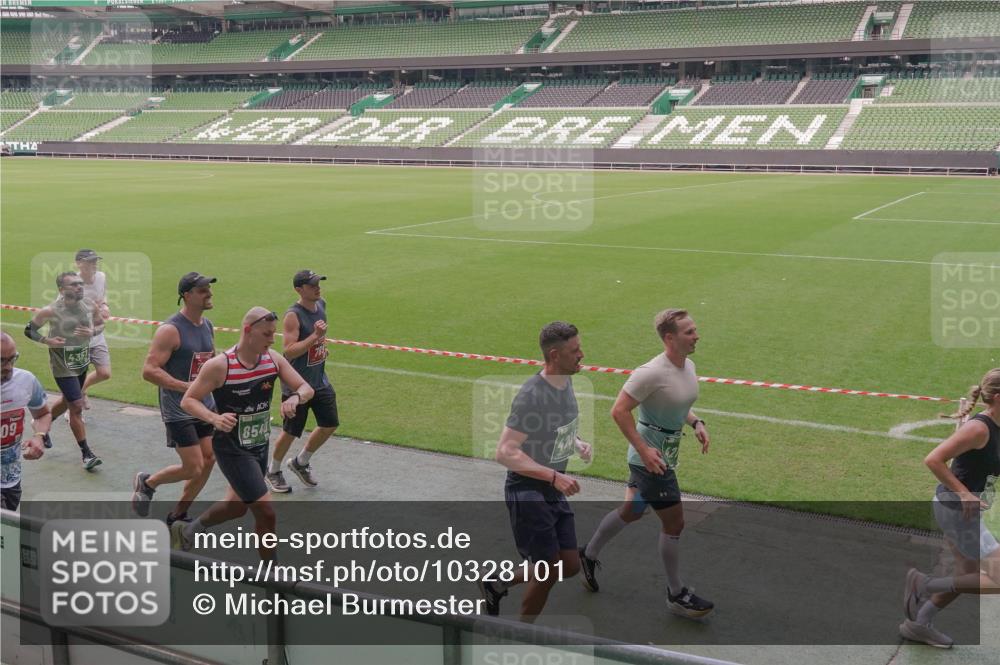 13.09.2026 - 21. swb-Marathon Bremen Michael Burmester http://msf.ph/oto/10328101 13.09.2026 12:58:13 Laufen im Stadion 141, 148, 334, 511, 672, 769, 776, 789, 790, 857, 909, 1010, 1119, 1191, 1199, 1254, 1281, 1535, 1601, 1642, 1647, 1752, 1809, 1881, 1900, 1931, 1933, 2046, 2051, 2075, 2324, 2343, 2367, 2371, 2397, 2402, 2423, 2425, 2493, 2577, 2640, 2671, 2771, 2807, 2885, 2903, 2904, 3021, 3051, 3078, 3098, 3120, 3138, 3148, 3182, 3186, 3319, 3338, 3435, 3450, 3458, 3514, 3534, 3560, 3634, 3655, 3685, 3690, 3695, 3760, 3813, 3866, 3933, 3939, 4101, 4120, 4174, 4316, 205 meine-sportfotos.de