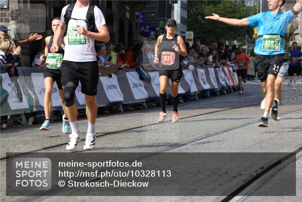 13.09.2026 - 21. swb-Marathon Bremen Strokosch-Dieckow http://msf.ph/oto/10328113 13.09.2026 13:13:15 Ziel 868, 1513, 2350, 2442, 2559, 2801, 2858, 3988, 4605, 5379, 5965, 6349, 8029, 8419, 8798, 9217, 13140, 779, 2130, 2360, 2882, 2962, 6038, 6394, 6407, 8197, 8477, 8568, 8963 meine-sportfotos.de