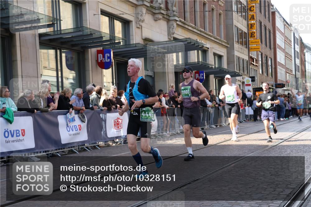 13.09.2026 - 21. swb-Marathon Bremen Strokosch-Dieckow http://msf.ph/oto/10328151 13.09.2026 13:21:04 Ziel 226, 2904, 2979, 3120, 3202, 3534, 3655, 4165, 4234, 4445, 4484, 4519, 6357, 6862, 8184, 8270, 8323, 8384, 8408, 8730, 8791, 8923, 9048, 9267, 9268, 9514, 9722, 9900, 769, 854, 1056, 1191, 1881, 2425, 2640, 3356, 3450, 3866, 3933, 4126, 4316, 4362, 4465, 4482, 4612, 4734, 5161, 5213, 5954, 6177, 6401, 6680, 6970, 7517, 7902, 8005, 8141, 8237, 8622, 8804, 8971, 9691, 13120, 13126 meine-sportfotos.de