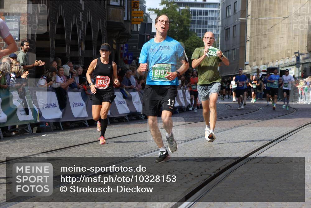 13.09.2026 - 21. swb-Marathon Bremen Strokosch-Dieckow http://msf.ph/oto/10328153 13.09.2026 13:13:16 Ziel 313, 868, 1513, 2350, 2442, 2559, 2801, 2858, 4605, 5379, 5965, 6349, 8029, 8291, 8419, 8798, 9217, 13140, 779, 2130, 2360, 2882, 6038, 6394, 6407, 8477, 8568, 8963 meine-sportfotos.de